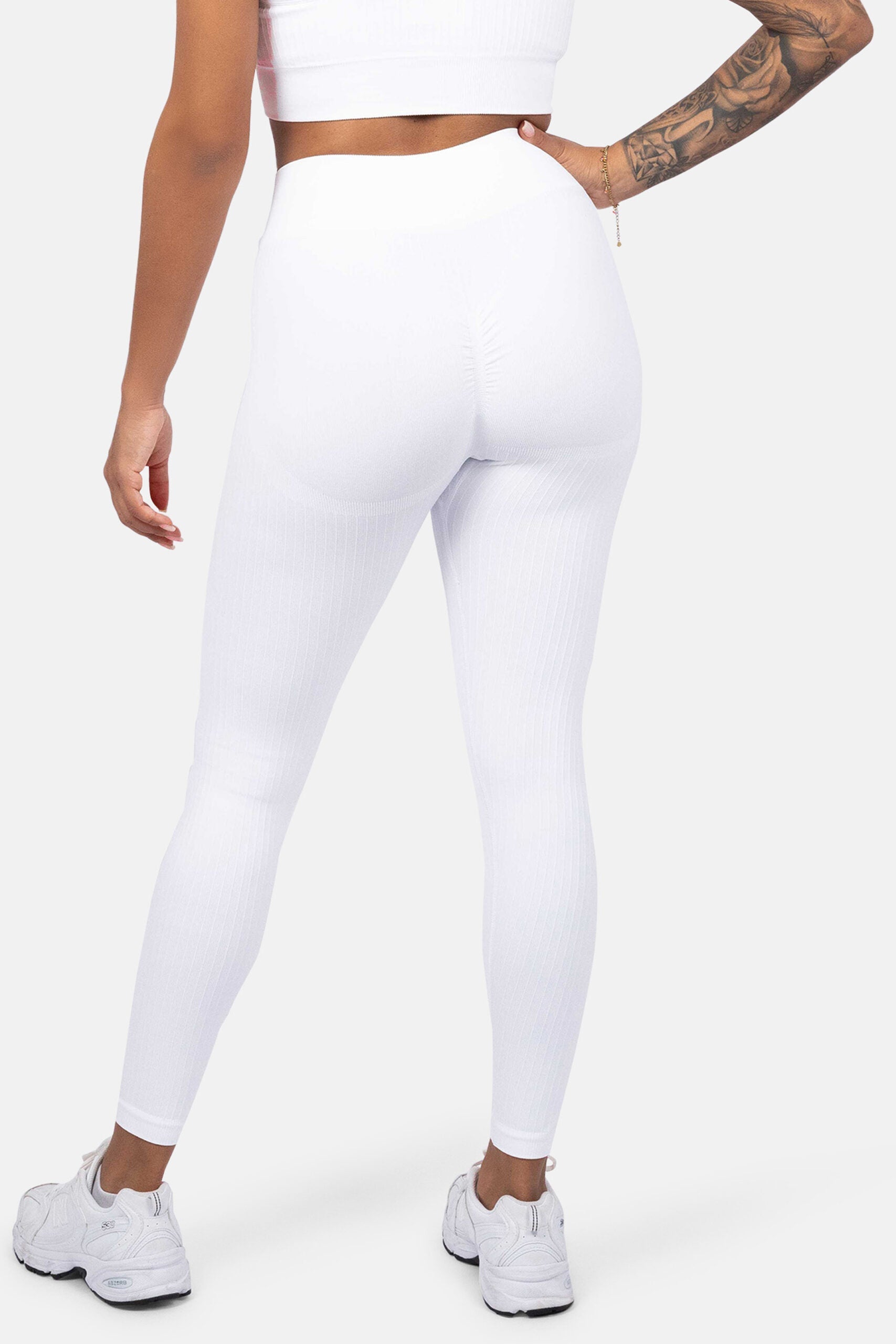 chique-legging-white-back